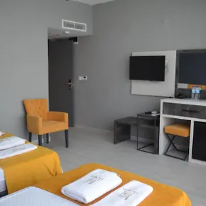  Hotel Lizbon